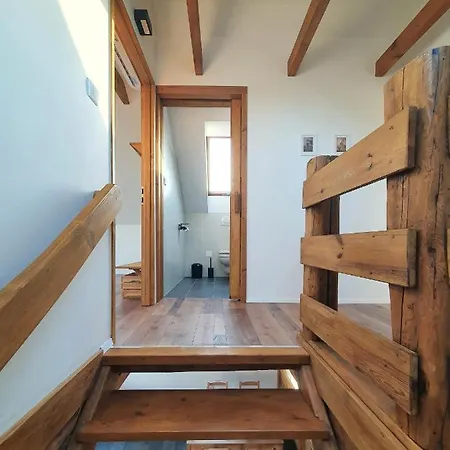 Vinczeller Haz * بالوزناك